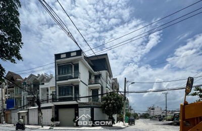 NHÀ MẶT PHỐ Căn Góc Huỳnh Thị Đồng , NHÀ BÈ - 56M2, 4 TẦNG, 4 PHÒNG NGỦ - GIÁ CHỈ 7.3 TỶ!