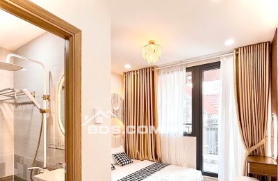 4 Tỷ nhỉnh: Nhà Quận 3- ngay bờ kè Hoàng Sa- Ngang gần 4m, 3 Tầng Full nội thất mới. VŨ 0933910039