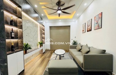 Siêu phẩm lô góc tập thể tầng 1 Trường Chinh 3 mặt thoáng, full đồ ở ngay. ô tô đỗ cầu thang 3PN + 2WC khép kín giá nhỉnh 4 tỷ dt 85 m2
