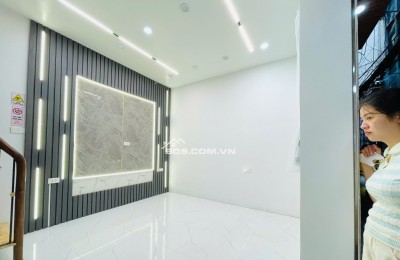 Mặt bằng kinh doanh cho thuê – tại Hoàng Cầu, Đống Đa