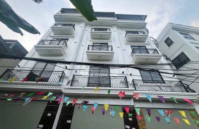 BÁN NHÀ ĐÔNG LA -HOÀI ĐỨC- 30M-5 TẦNG-4.3 TỶ -Ô TÔ ĐỖ CỔNG