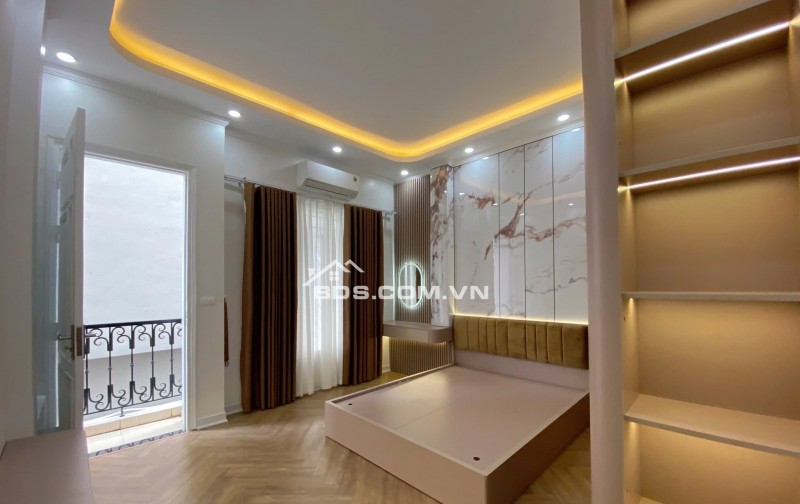 Nhà Nguyễn Khang - Phân Lô Oto Tránh - 2 Nhà Ra Phố - Ngõ Thông Kinh Doanh