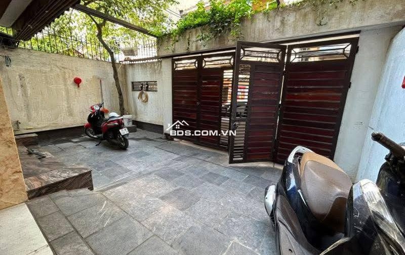Nhà Đẹp Ô TÔ Vào Nhà, Đường Láng 121m, 5 tầng, mt 7.5m, giá 44 tỷ.