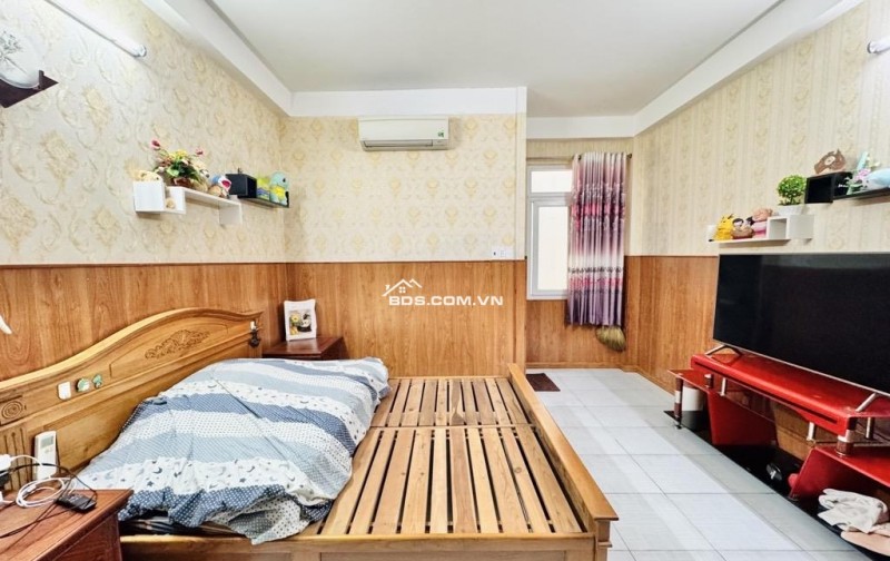 Bán nhà Hồ Văn Huê, Phú Nhuận: 86m2, 4 tầng, 4PN, sổ đỏ chính chủ, giá chỉ 15.5 tỷ - Cơ hội an cư lạc nghiệp tại vị trí vàng!