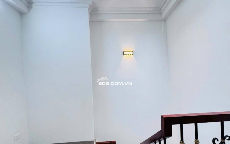 Nhà Đẹp Gần Đường Ô Tô,  Dốc Thọ Lão 25/27m, 4  tầng,  mt 4m, giá 8.3 tỷ.