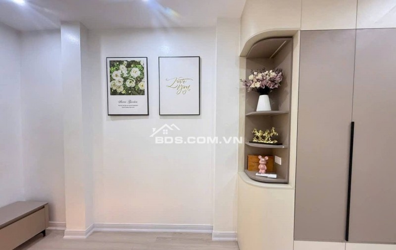 Nhà Đẹp Ngõ Linh Quang, Đống Đa 31m, 5 tầng, mt 4m, giá 9.3 tỷ