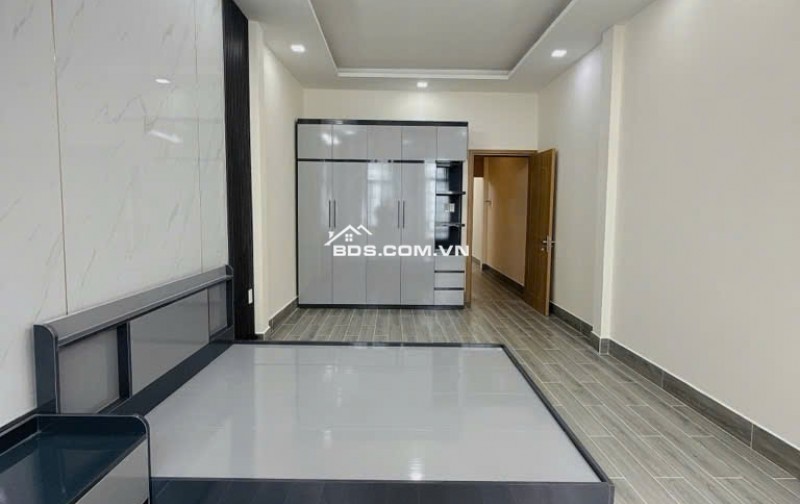 Bán nhà giá tốt nội thất đẹp DT: 69 Nguyễn Văn Đậu, P.6, Q. Bình Thạnh giá: 9,3  tỉ