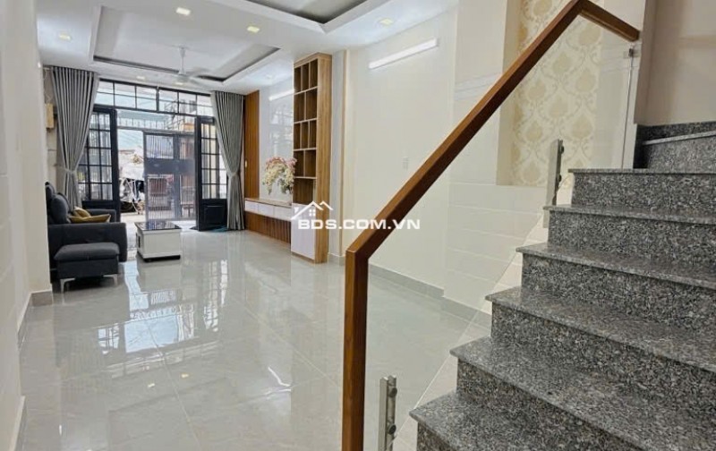Bán nhà giá tốt nội thất đẹp DT: 69 Nguyễn Văn Đậu, P.6, Q. Bình Thạnh giá: 9,3  tỉ