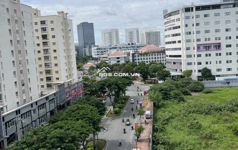 TÒA NHÀ 9 TẦNG LÔ GÓC – DÒNG TIỀN 300 TRIỆU/THÁNG – NGAY CHỢ TÂN MỸ – Q7