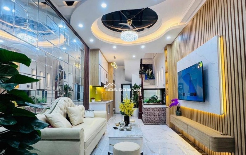 Nhà Đẹp Gần Đường Ô Tô,  Dốc Thọ Lão 25/27m, 4  tầng,  mt 4m, giá 8.3 tỷ.
