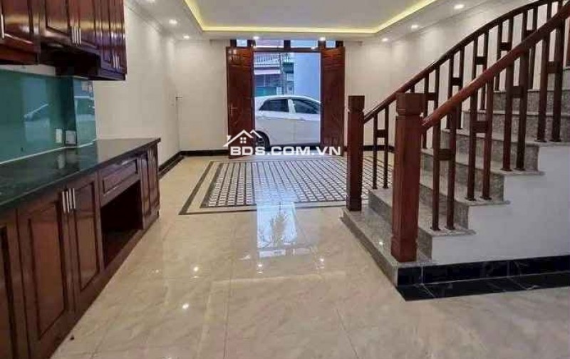 Hiếm Nhà Thạch Bàn 6 tầng – nội thất cao cấp – ô tô đỗ cửa