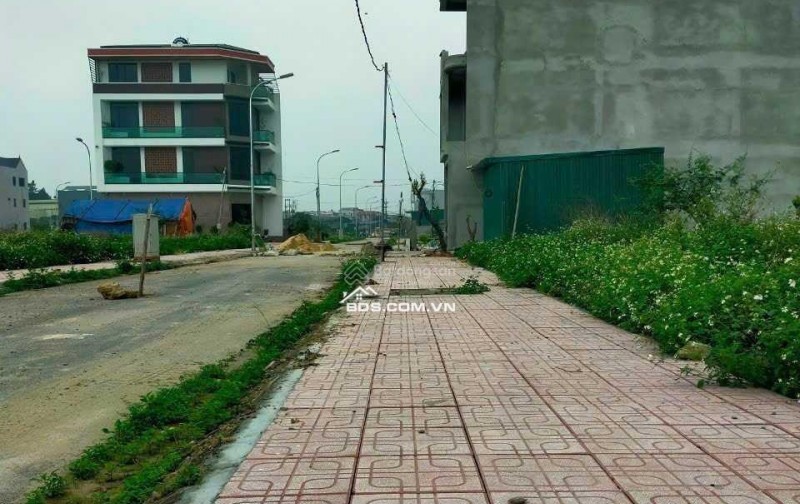 Cần bán đất sổ đỏ chính chủ đường phân lô, giao dịch chính chủ