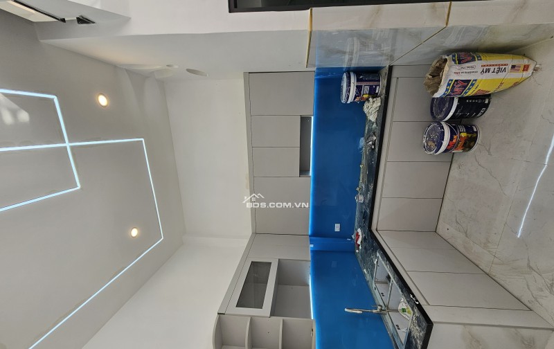 Tôi là chính chủ bán nhà mới 100% có SHR đường Chiến Lược