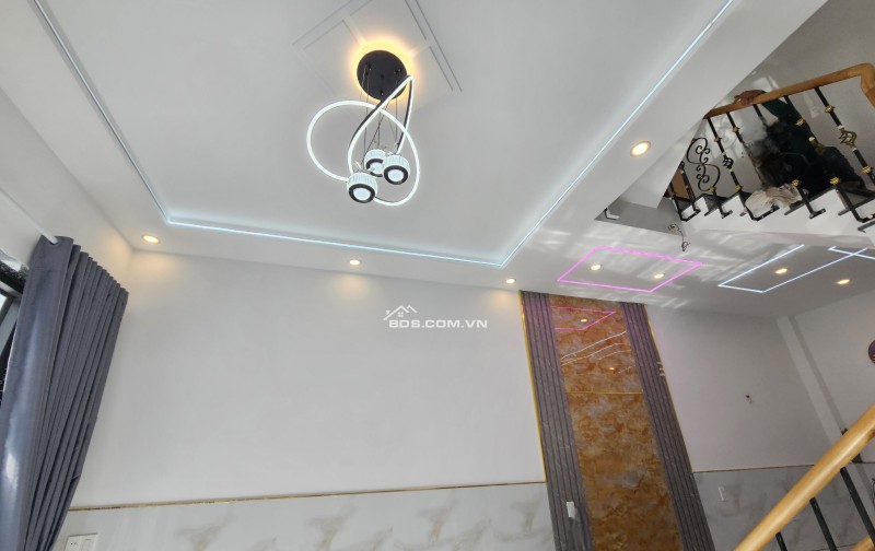 Tôi là chính chủ bán nhà mới 100% có SHR đường Chiến Lược