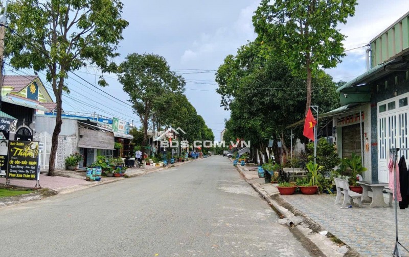 Chủ cần tiền kinh doanh bán gấp đất nền giá 850 triệu nằm ngay khu công nghiệp, sổ hồng riêng