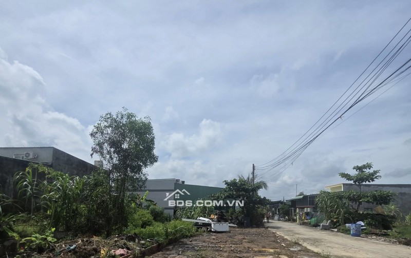 Bấn đất nền giá 800 triệu, sổ hồng riêng, diện tích 150m2