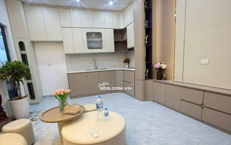 Nhà Đẹp Ngõ Linh Quang, Đống Đa 31m, 5 tầng, mt 4m, giá 9.3 tỷ