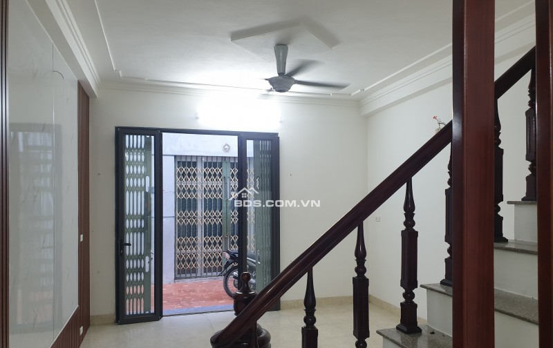 BÁN NHÀ ĐẸP 1.62 TỶ 2.5 TẦNG 41M2 ( TÂY BẮC ) NGÕ TRẦN HUY LIỆU
