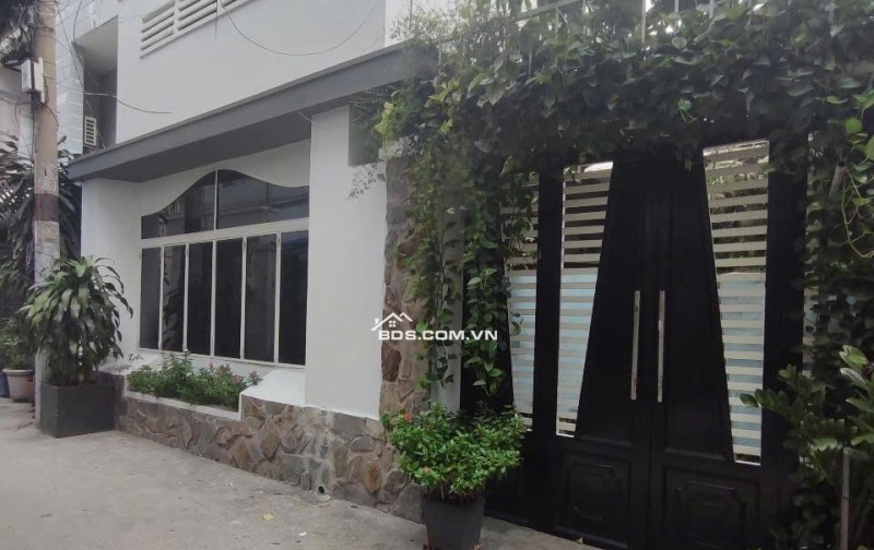 Nhà cấp 4, 1/ Đường số 1 p11 GV, 113m2, ngang lớn 8m, hẻm xe tải thông xe hơi né nhau, Chỉ 12.4tỷ