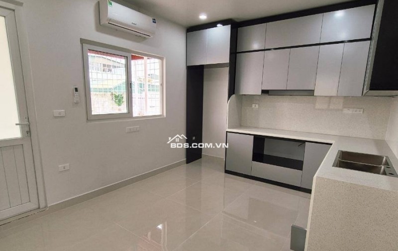 Nhà Đẹp Gần Phố, Tôn Đức Thắng, Đống Đa 40/45m, 6 tầng, mt 4.8m, giá 17.3 tỷ.