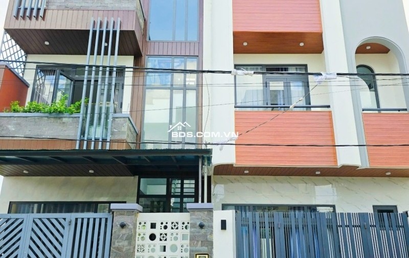 Bán đất thổ cư Đường Long Thuận, Phường Long Phước, TP HCM, DT 59m2, 4 x14.7m, SHR, 3.35 tỷ.