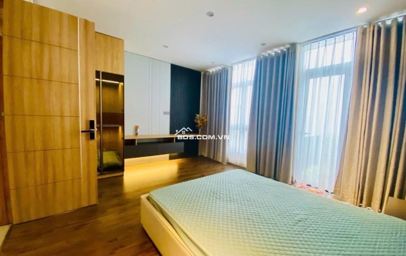 Bán gấp nhà hẻm xe hơi đường C1, Tân Bình: 84m2, 4 tầng, 4PN, sổ đỏ trao tay, giá hời chỉ 18.5 tỷ! Gọi ngay 0789892658.