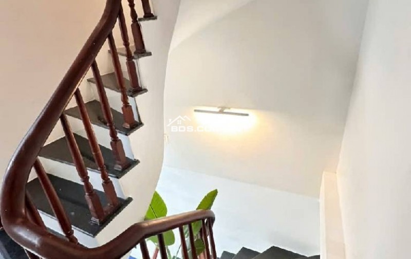 Bán nhà đẹp - Trung tâm Cầu Giấy - 30m2 4 tầng nhỉnh 8  tỷ