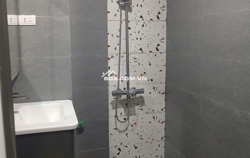 Bán Nhà Lô Góc 6 Tầng Thang Máy – 37m² Đại Mỗ – Giá Chỉ 8.x Tỷ