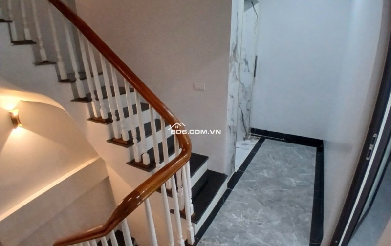 Bán Nhà Lô Góc 6 Tầng Thang Máy – 37m² Đại Mỗ – Giá Chỉ 8.x Tỷ