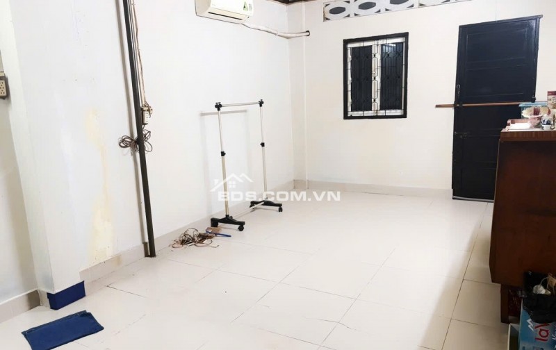   BÁN NHÀ TRUNG - TÂM HẺM 71 TRẦN PHÚ, QUẬN 5  – Chỉ  5 Tỷ