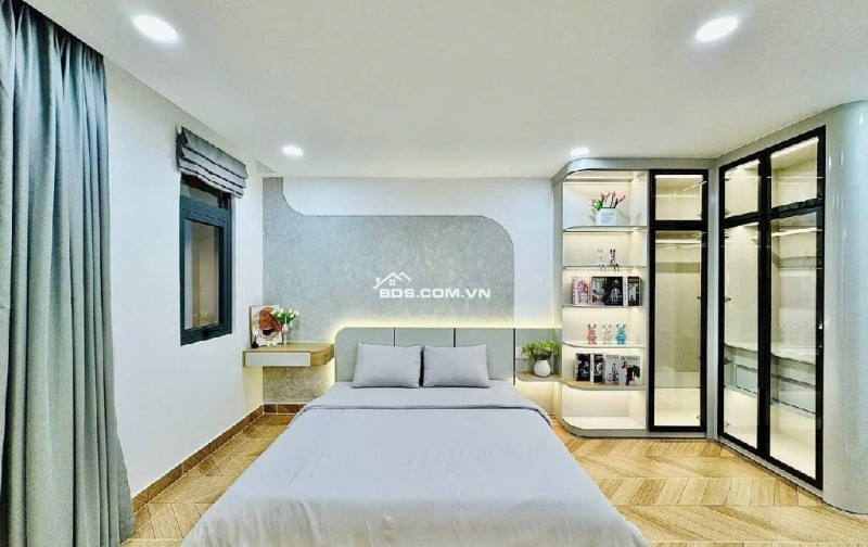  NHÀ DÂN XÂY CHẮC CHẮN – 50M RA ĐƯỜNG CỔ LINH – Ô TÔ ĐỖ CỬA – AN NINH TỐT – DÂN TRÍ CAO 