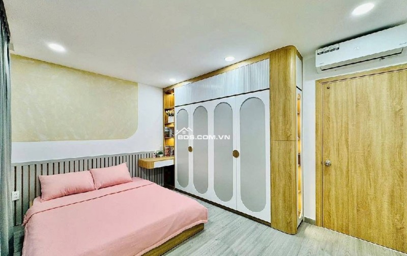  NHÀ DÂN XÂY CHẮC CHẮN – 50M RA ĐƯỜNG CỔ LINH – Ô TÔ ĐỖ CỬA – AN NINH TỐT – DÂN TRÍ CAO 