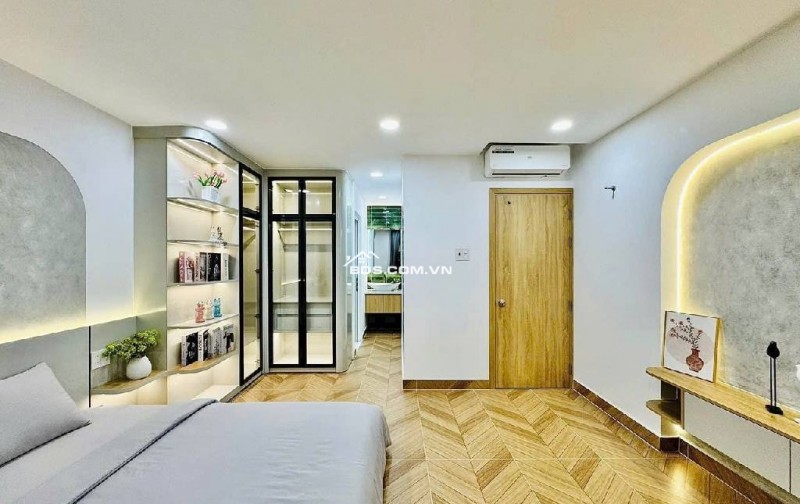  NHÀ DÂN XÂY CHẮC CHẮN – 50M RA ĐƯỜNG CỔ LINH – Ô TÔ ĐỖ CỬA – AN NINH TỐT – DÂN TRÍ CAO 