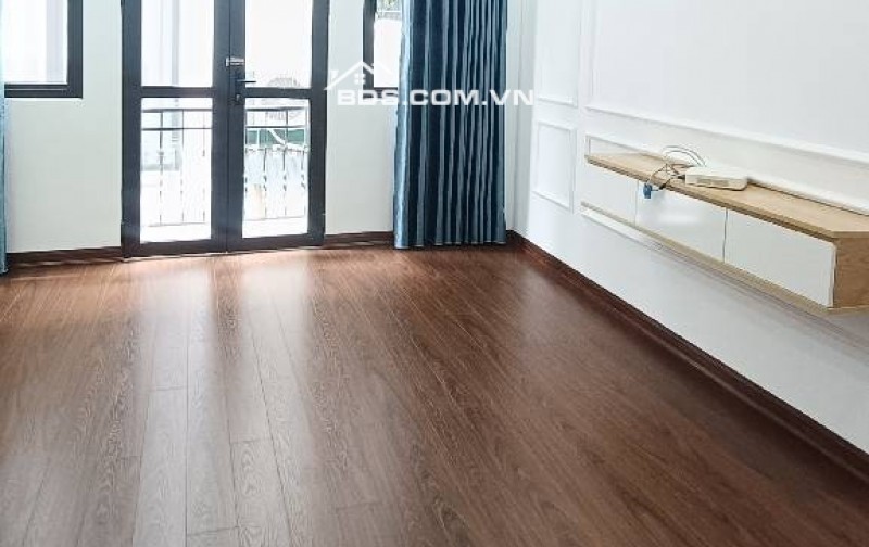  NHÀ ĐẸP – FULL NỘI THẤT – NGÕ NÔNG Ô TÔ – 50M RA ĐƯỜNG Ô TÔ TRÁNH – P. THẠCH BÀN – GIÁ CHỈ 5.XX TỶ 