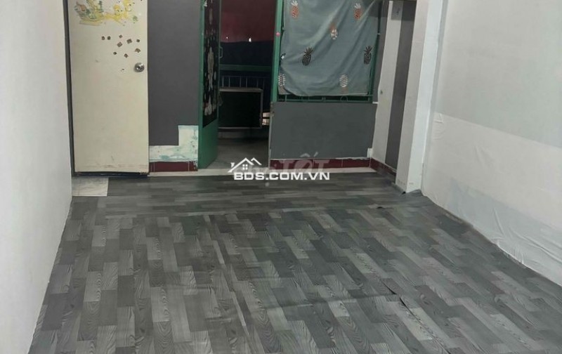 Cho nữ thuê phòng có ban công rộng thoáng,phòng trống giá chỉ hơn 3Tr ở Phú Nhuận