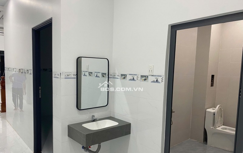 Cho thuê nhà nguyên căn 125m2 mới hoàn thiện, 4 PN- 4 WC khu Tái Định cư sân bay Long Thành