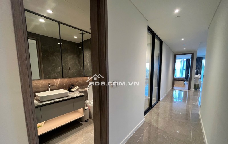 Căn hộ The Opera Metropole, 45 tỷ, 126m2, 3PN, 2WC, nội thất đầy đủ.