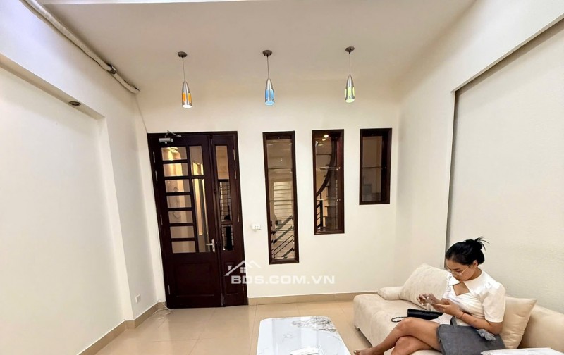 Nhà Trung Kính-Phân Lô Oto Tránh - Sát Phố - Ngõ Thông Kinh Doanh