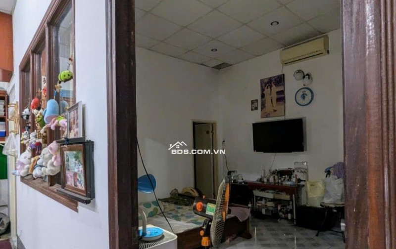 Nhà cấp 4, 1/ Đường số 1 p11 GV, 113m2, ngang lớn 8m, hẻm xe tải thông xe hơi né nhau, Chỉ 12.4tỷ