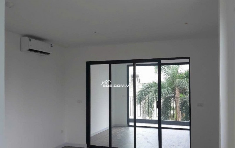 Nhà Mới – Thang Máy xịn, Tây Hồ - Lạc Long Quân ,65m²- MT 4.2 m, Dòng tiền tốt, chỉ 12.2