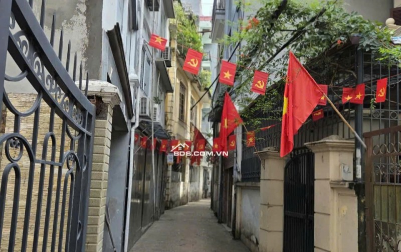 Hiếm! Đất Lạc Long Quân – 110m², ngõ thông thoáng, rộng, gần Hồ, an sinh đỉnh, giá 15 Tỷ.