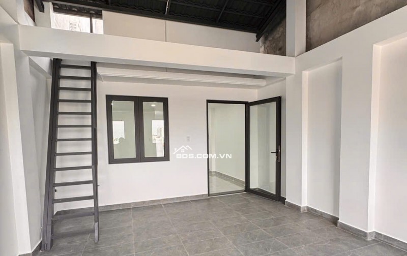 CHÍNH CHỦ CẦN BÁN NHÀ 1 TRỆT 3 LẦU CÓ BAN CÔNG, CÓ SÂN ĐỂ XE QUẬN BÌNH THẠNH