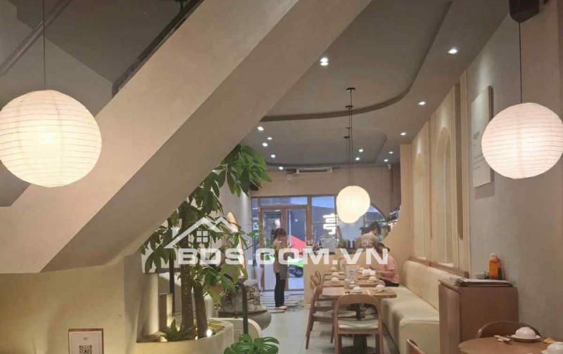 BÁN NHÀ  MẶT TIỀN P. NGUYỄN CƯ TRINH – DÒNG TIỀN 600 TR/N- 4TẦNG- SỔ VUÔNG VỨC ,HOÀN CÔNG ĐỦ ,MT49