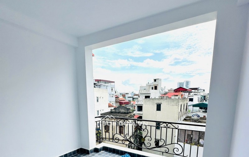 Chính chủ caàn nhượng  lại căn nhà tại ngõ 282 Kim Giang, DT36m2, 4 tầng giá 7,6 tỷ.