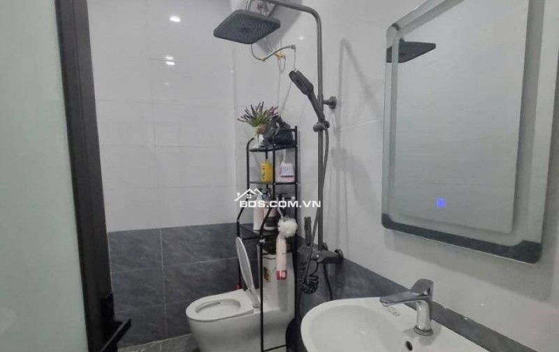 Chính chủ caàn nhượng  lại căn nhà tại ngõ 282 Kim Giang, DT36m2, 4 tầng giá 7,6 tỷ.