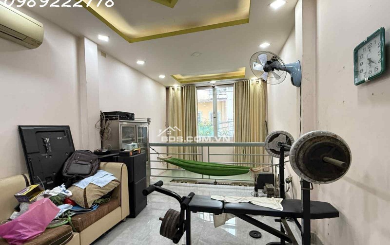 BÁN NHÀ ĐƯỜNG 3/2 , P12- XE HƠI ĐẬU CỬA - KHU PHÂN LÔ -SỔ VUÔNG ĐẸP - 5 TẤM HC ĐỦ- 4PN . MT 8