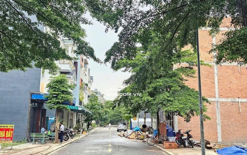ĐẤT MẶT PHỐ QUẬN BẮC TỪ LIÊM, LÔ GÓC, 75 M2 GIÁ CHỈ 8 TỶ