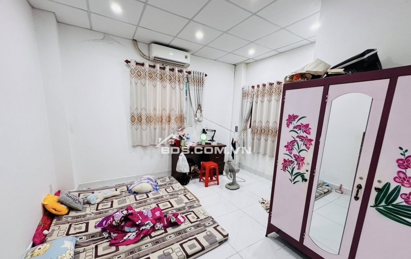 BÁN NHÀ 4 TẦNG – MẶT TIỀN KINH DOANH NGAY KÍNH NỔI DĨ AN 1 – 5x20M – 8 PHÒNG NGỦ – GIÁ NHỈNH 5 TỶ 