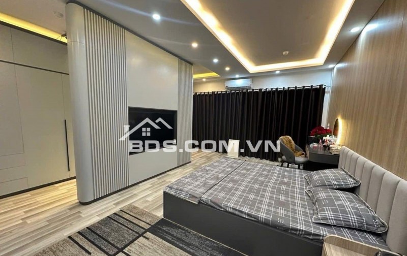 NHÀ ĐẸP Ở NGAY, 20M RA Ô TÔ, 7 TẦNG THANG MÁY-NGÕ RỘNG.