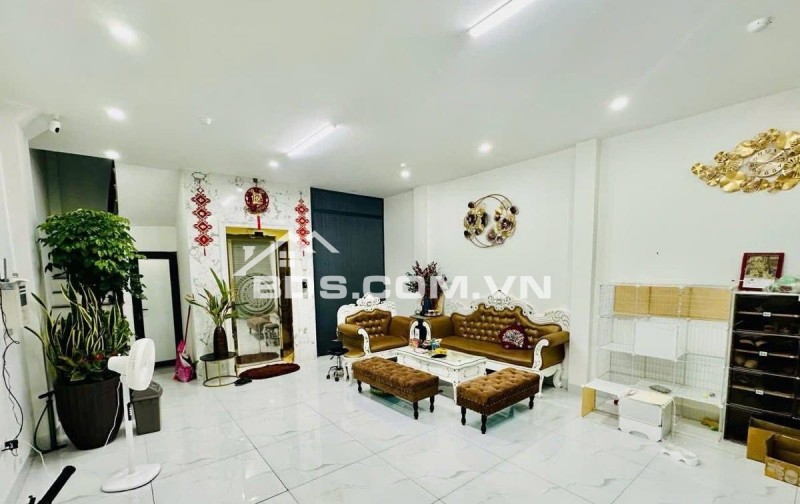NHÀ ĐẸP Ở NGAY, 20M RA Ô TÔ, 7 TẦNG THANG MÁY-NGÕ RỘNG.